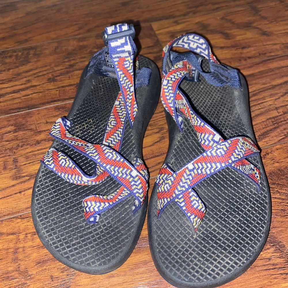Women’s chacos size 8